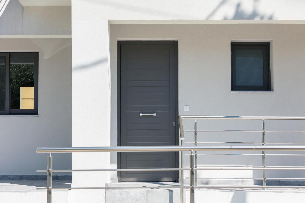 Greek Sky - New Modern Apartment With Shared Pool Tavronitis Esterno foto