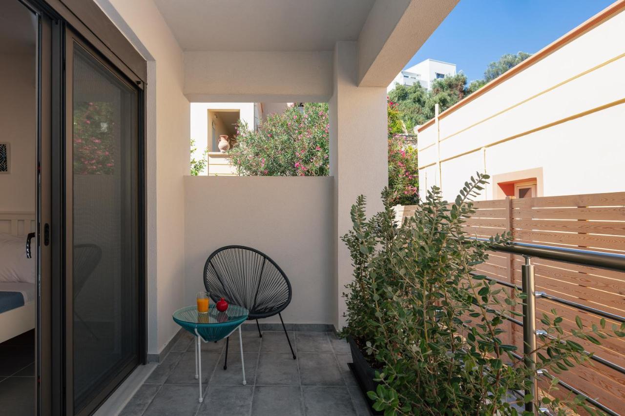 Greek Sky - New Modern Apartment With Shared Pool Tavronitis Esterno foto